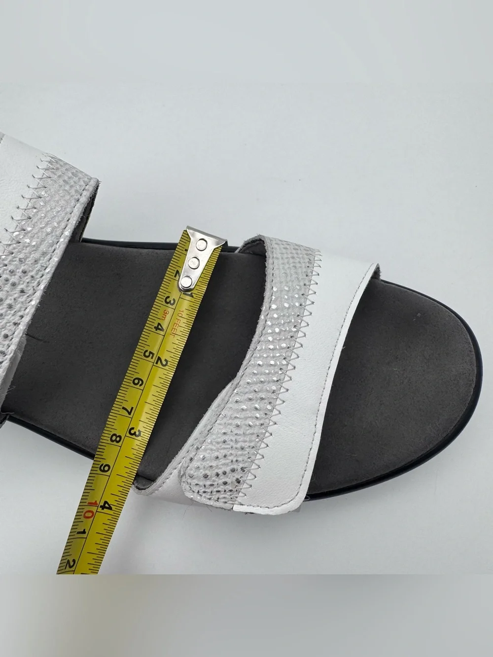 SAS Nudu White Silver Leather Slingback Sandals Women Size 9 N Comfort VGUC